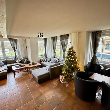 Charmantes An Der Mosel Ediger-Eller