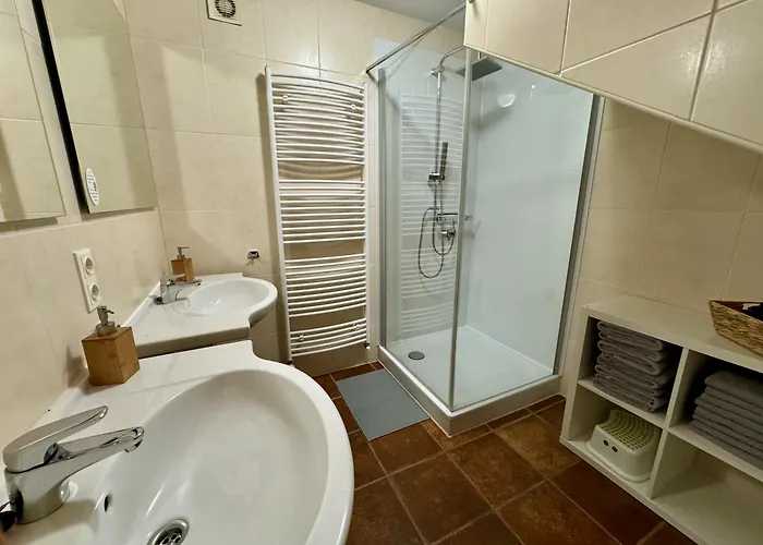 Charmantes An Der Mosel *